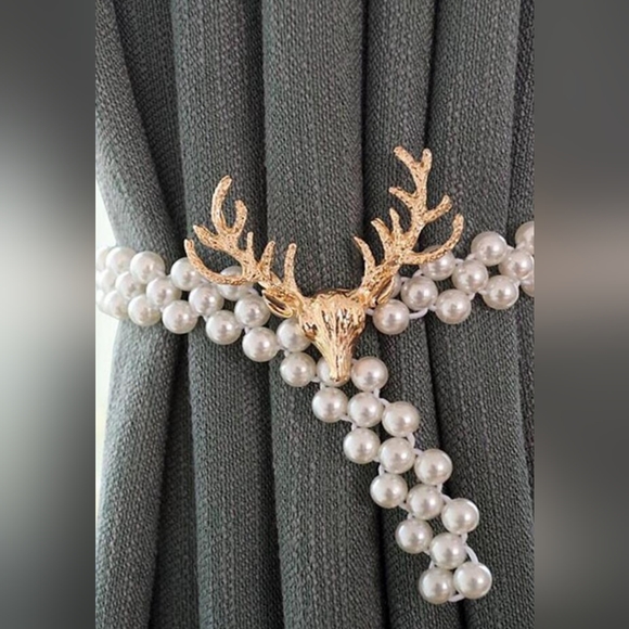 NEW Pack of 2 stretchable reindeer curtain tiebacks - Picture 2 of 3